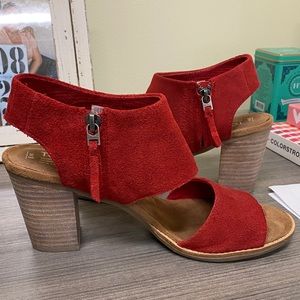 Tom’s red suede Majorca heeled sandals!